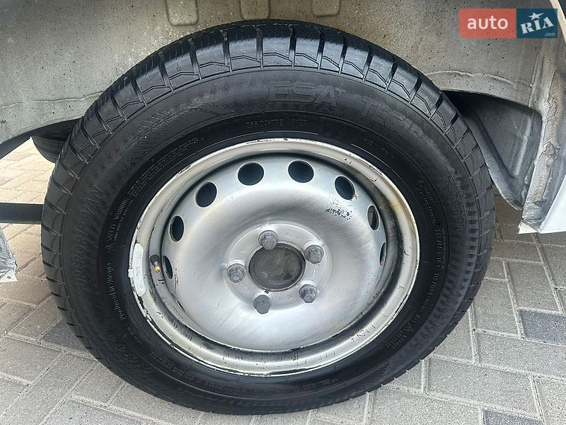 Вантажний фургон Renault Master 2017 в Рівному