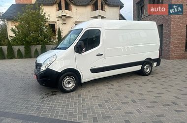 Вантажний фургон Renault Master 2017 в Рівному