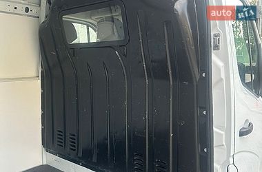 Вантажний фургон Renault Master 2017 в Рівному