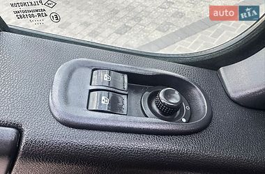 Вантажний фургон Renault Master 2017 в Рівному