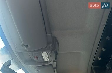 Вантажний фургон Renault Master 2017 в Рівному