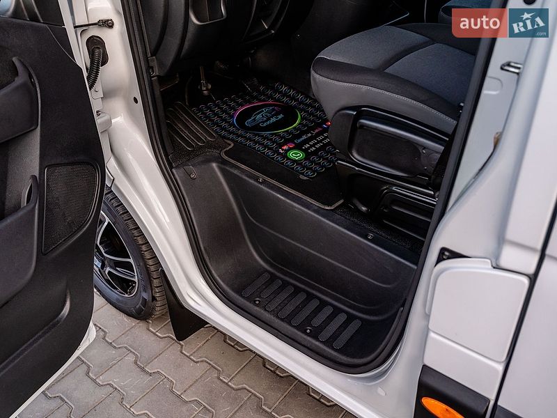 Грузопассажирский фургон Renault Master 2019 в Луцке