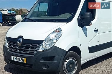 Вантажний фургон Renault Master 2016 в Львові