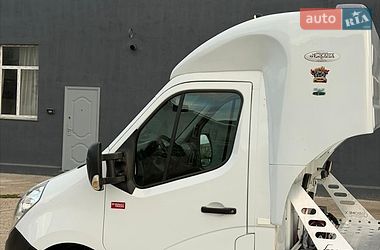 Евакуатор Renault Master 2017 в Рівному