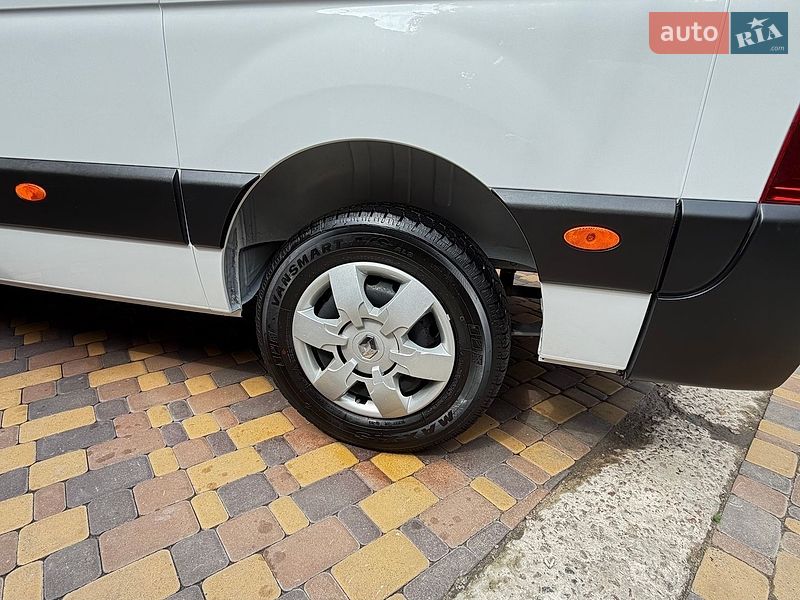 Грузовой фургон Renault Master 2022 в Киеве