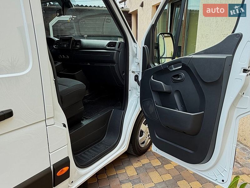 Грузовой фургон Renault Master 2022 в Киеве