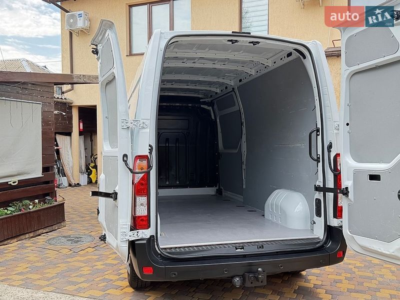 Грузовой фургон Renault Master 2022 в Киеве