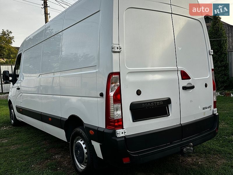 Вантажний фургон Renault Master 2016 в Могилів-Подільському