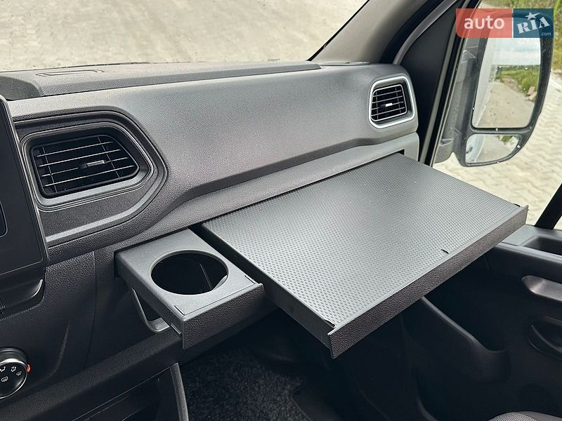 Грузовой фургон Renault Master 2022 в Львове