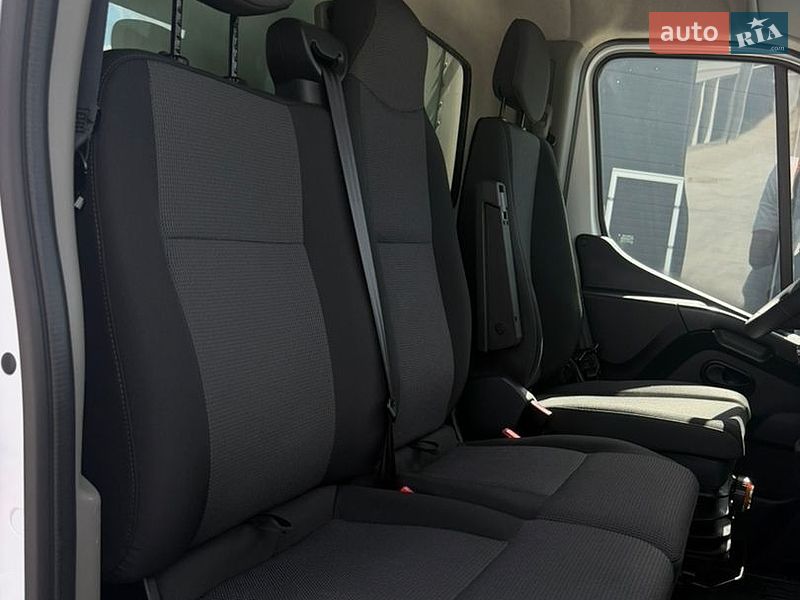 Другие грузовики Renault Master 2022 в Дубно