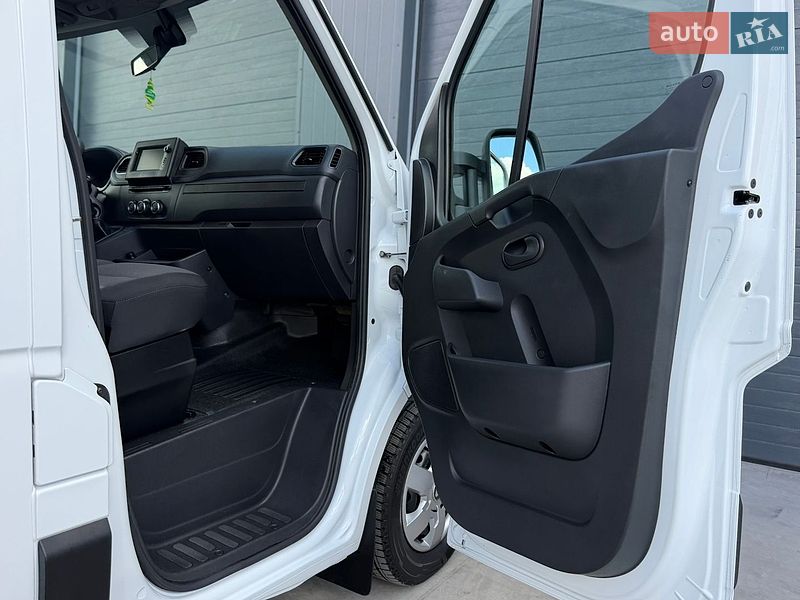 Другие грузовики Renault Master 2022 в Дубно