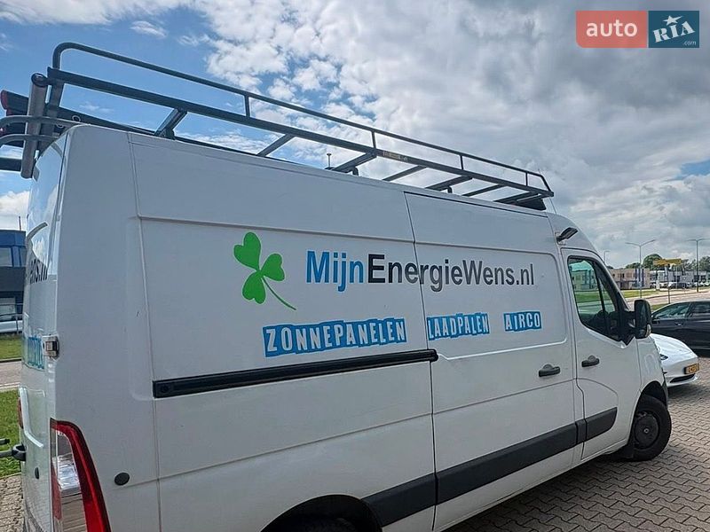 Вантажний фургон Renault Master 2015 в Луцьку