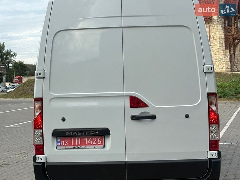 Грузовой фургон Renault Master 2015 в Тернополе
