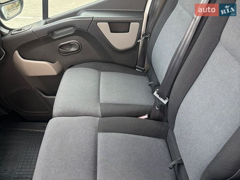 Грузовой фургон Renault Master 2015 в Тернополе