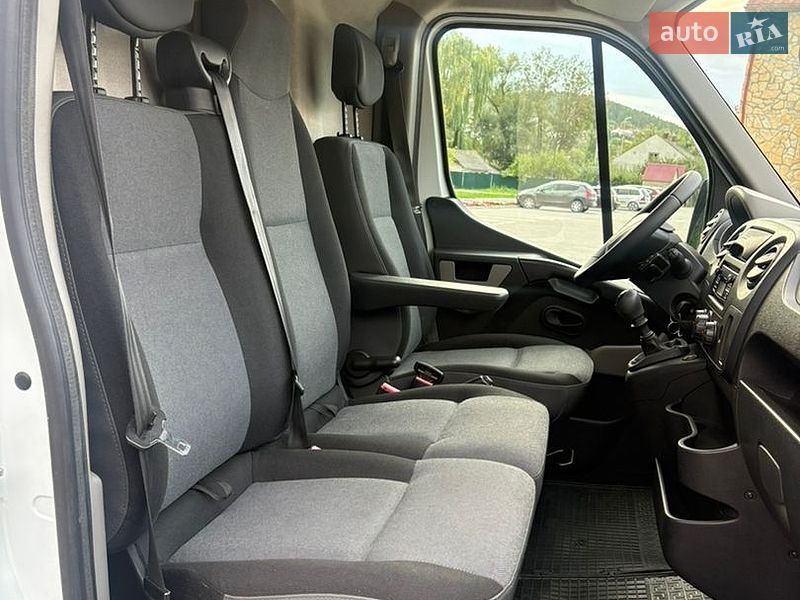 Грузовой фургон Renault Master 2015 в Тернополе