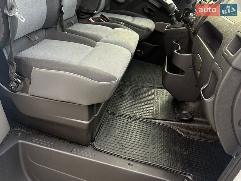 Грузовой фургон Renault Master 2015 в Тернополе