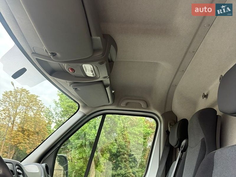 Грузовой фургон Renault Master 2015 в Тернополе