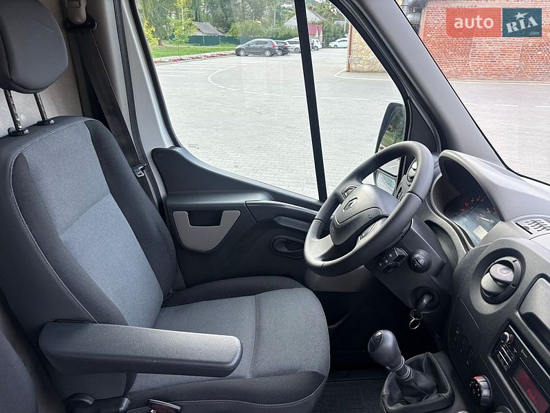 Грузовой фургон Renault Master 2015 в Тернополе