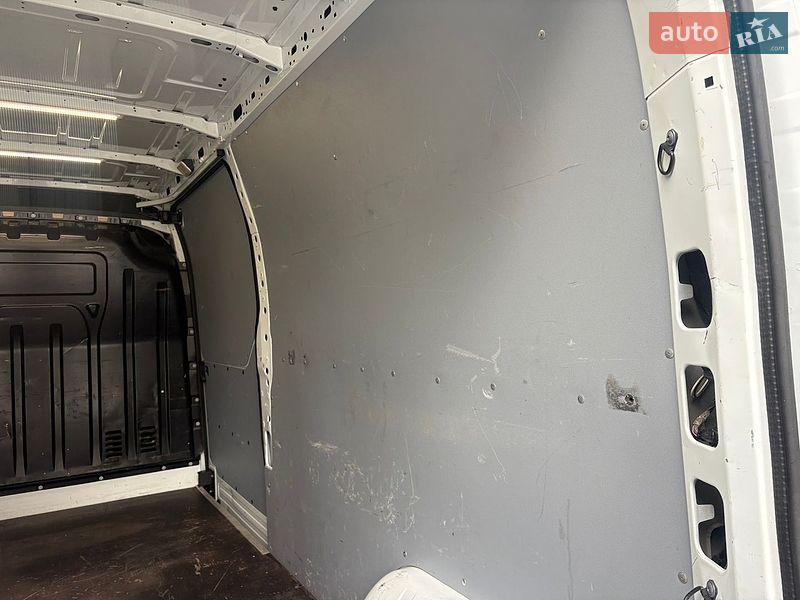Грузовой фургон Renault Master 2015 в Тернополе