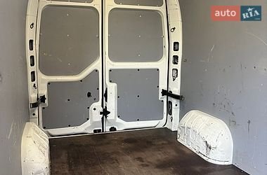 Грузовой фургон Renault Master 2015 в Тернополе
