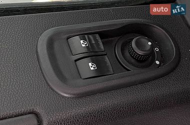 Вантажний фургон Renault Master 2015 в Львові