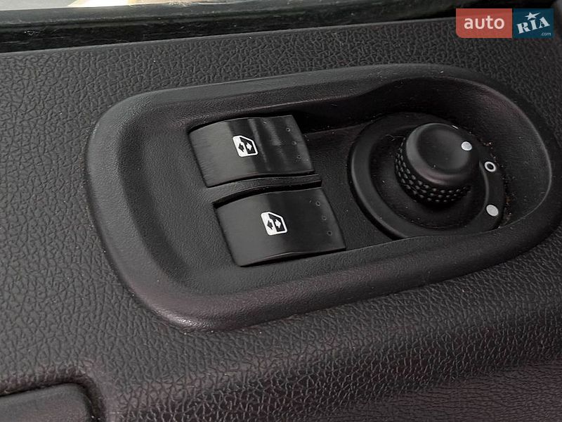 Вантажний фургон Renault Master 2015 в Львові