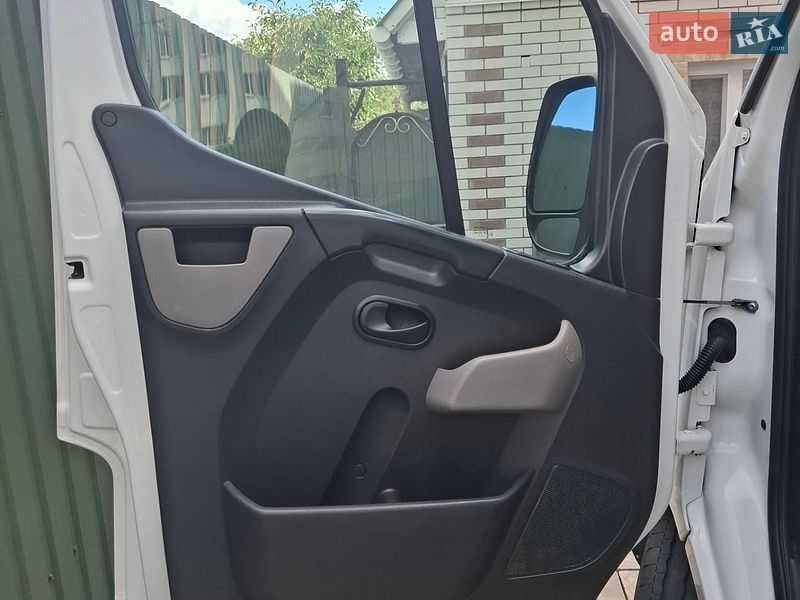 Грузовой фургон Renault Master 2015 в Житомире фото 18 Грузовой фургон Renault Master 2015 в Житомире