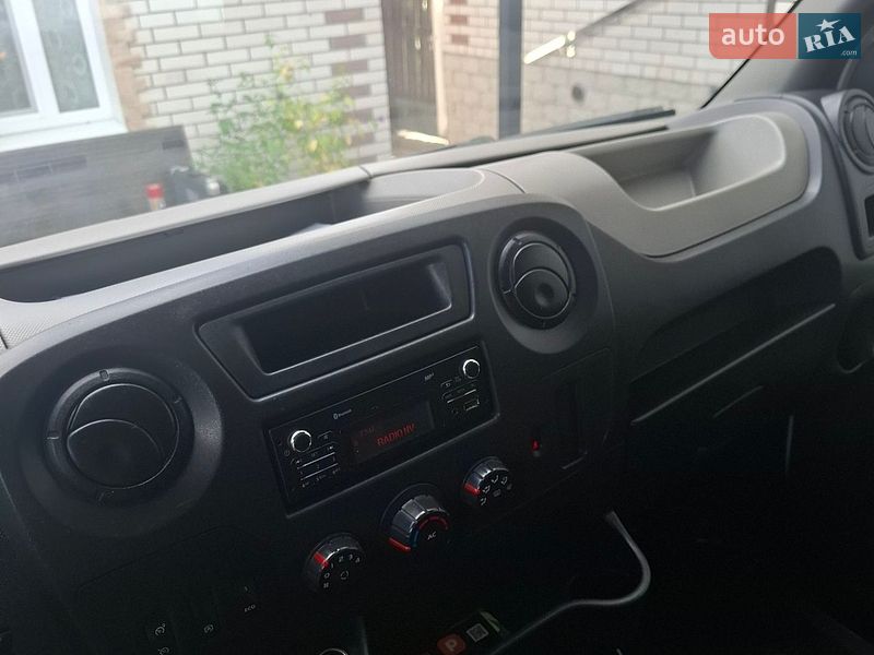 Грузовой фургон Renault Master 2015 в Житомире фото 21 Грузовой фургон Renault Master 2015 в Житомире