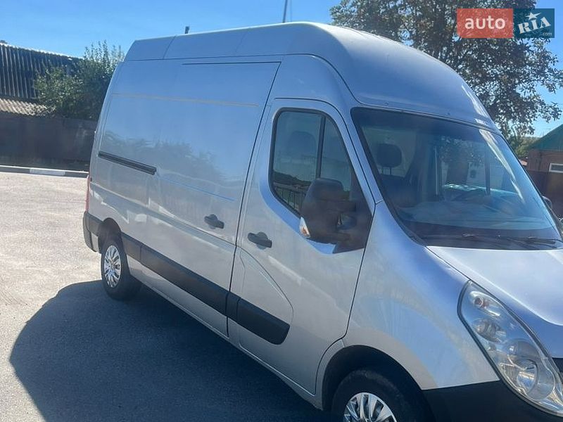 Вантажний фургон Renault Master 2015 в Харкові