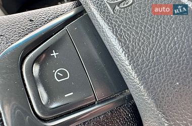 Грузовой фургон Renault Master 2016 в Черновцах