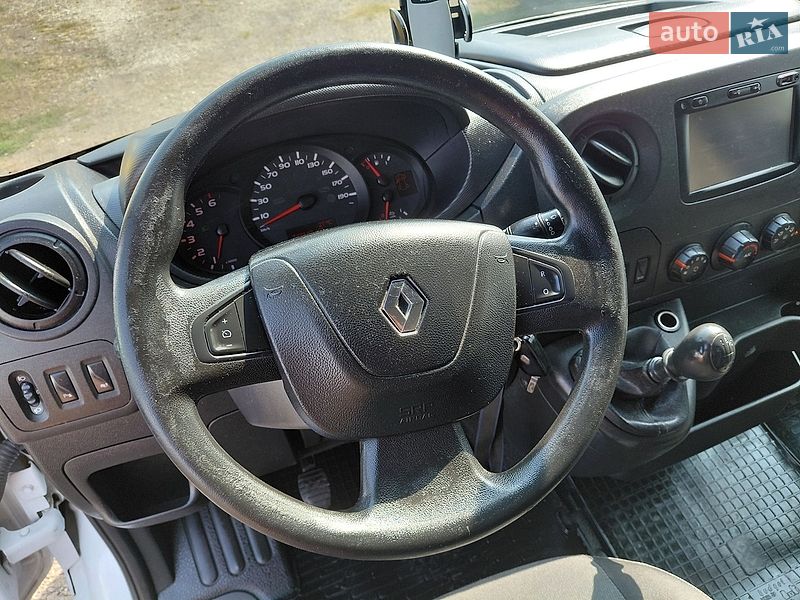 Вантажний фургон Renault Master 2018 в Івано-Франківську