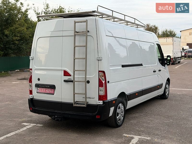 Вантажний фургон Renault Master 2017 в Дубні