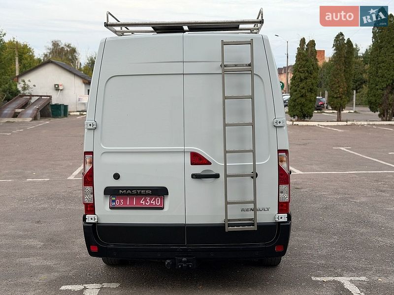 Вантажний фургон Renault Master 2017 в Дубні