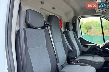 Вантажний фургон Renault Master 2017 в Дубні