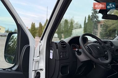 Вантажний фургон Renault Master 2017 в Дубні