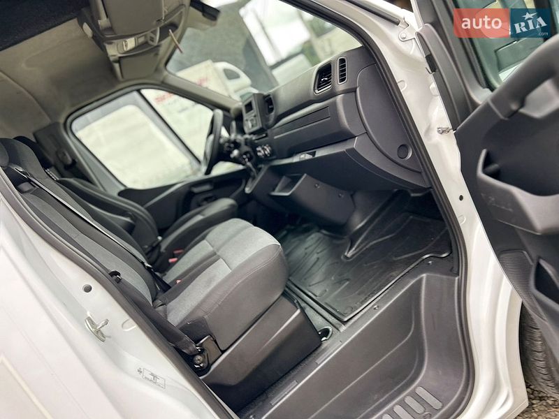 Тентований Renault Master 2022 в Хусті