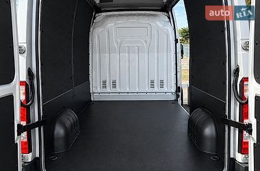 Вантажний фургон Renault Master 2015 в Харкові