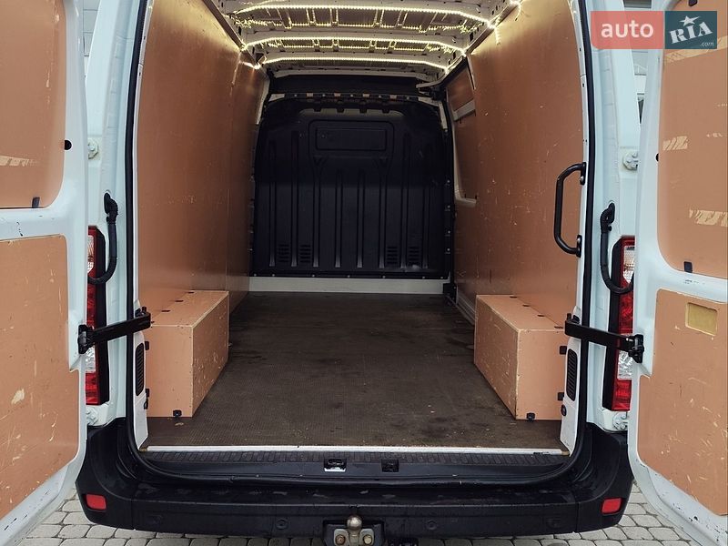 Грузовой фургон Renault Master 2022 в Ивано-Франковске