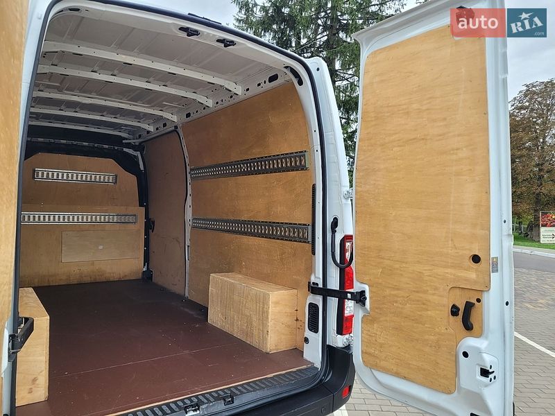 Грузовой фургон Renault Master 2019 в Луцке