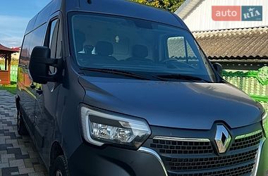 Вантажний фургон Renault Master 2020 в Чернівцях