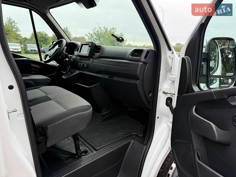 Грузопассажирский фургон Renault Master 2021 в Дубно
