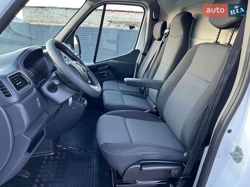 Вантажний фургон Renault Master 2021 в Дубні