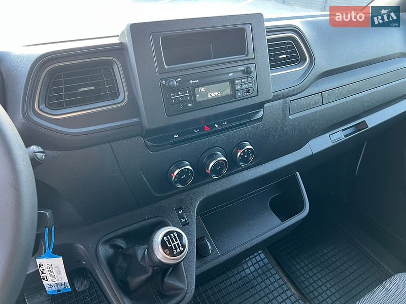 Вантажний фургон Renault Master 2021 в Дубні