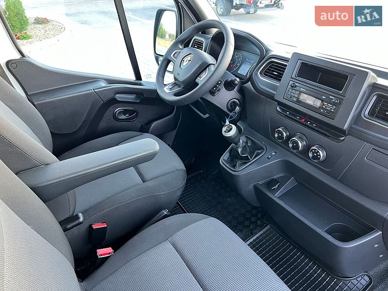 Вантажний фургон Renault Master 2021 в Дубні
