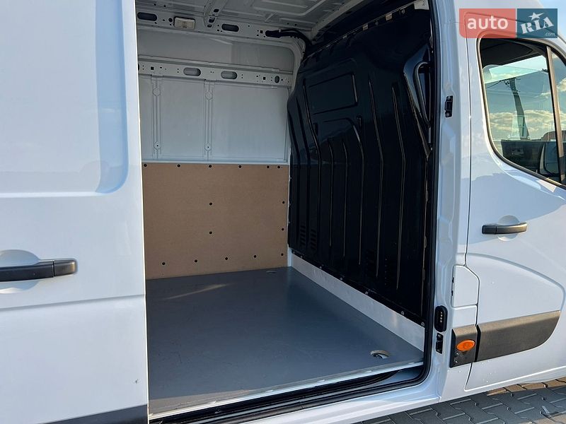 Вантажний фургон Renault Master 2021 в Дубні