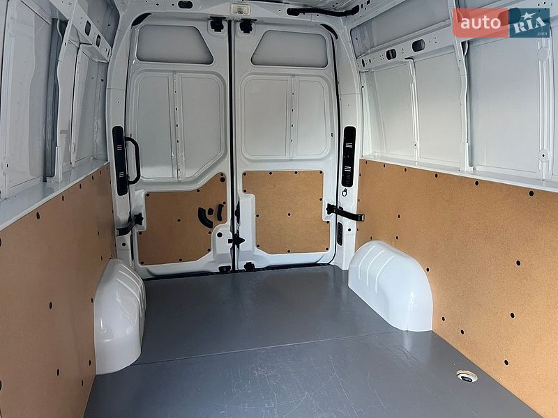 Вантажний фургон Renault Master 2021 в Дубні