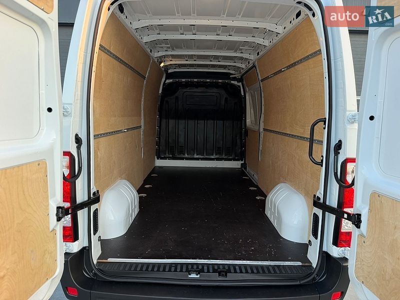 Вантажний фургон Renault Master 2024 в Дубні