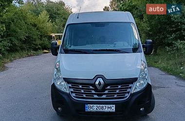 Вантажний фургон Renault Master 2015 в Львові
