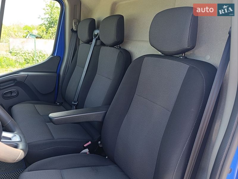 Вантажний фургон Renault Master 2019 в Краснограді