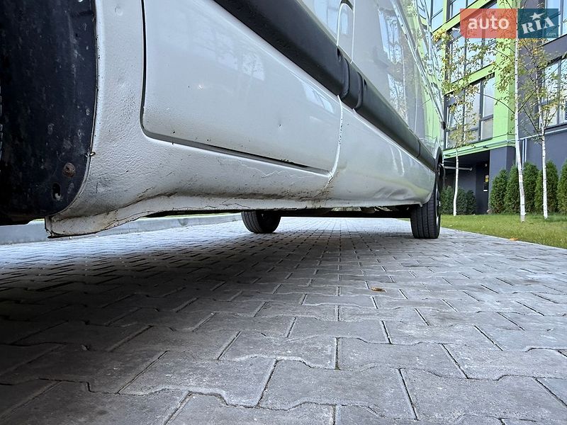 Вантажопасажирський фургон Renault Master 2005 в Хмельницькому